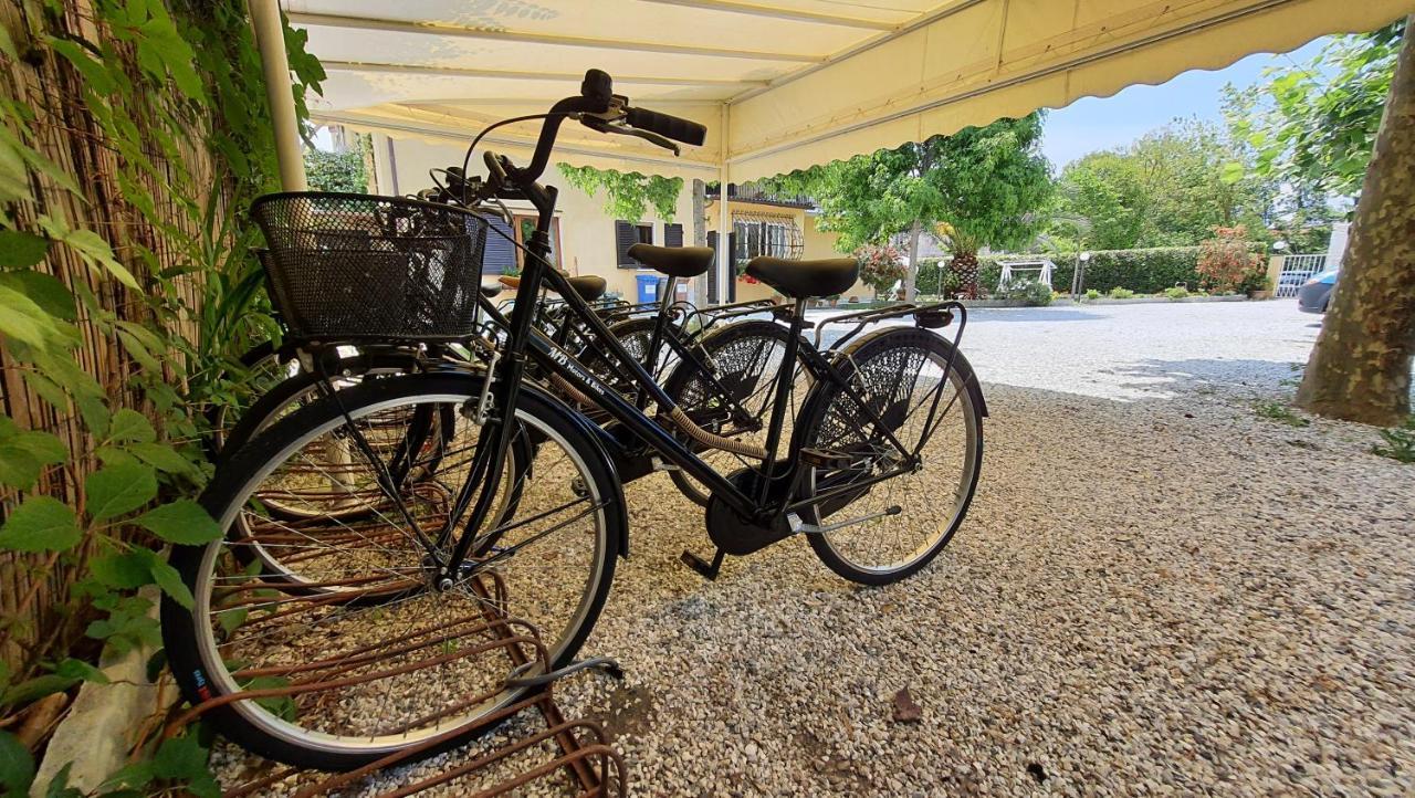 Bed&Breakfast Villa Lorena Forte dei Marmi Exterior photo