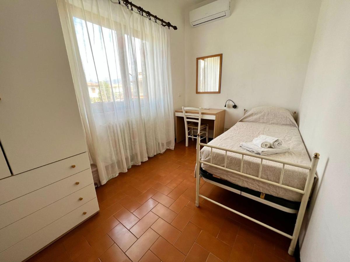 Bed&Breakfast Villa Lorena Forte dei Marmi Exterior photo