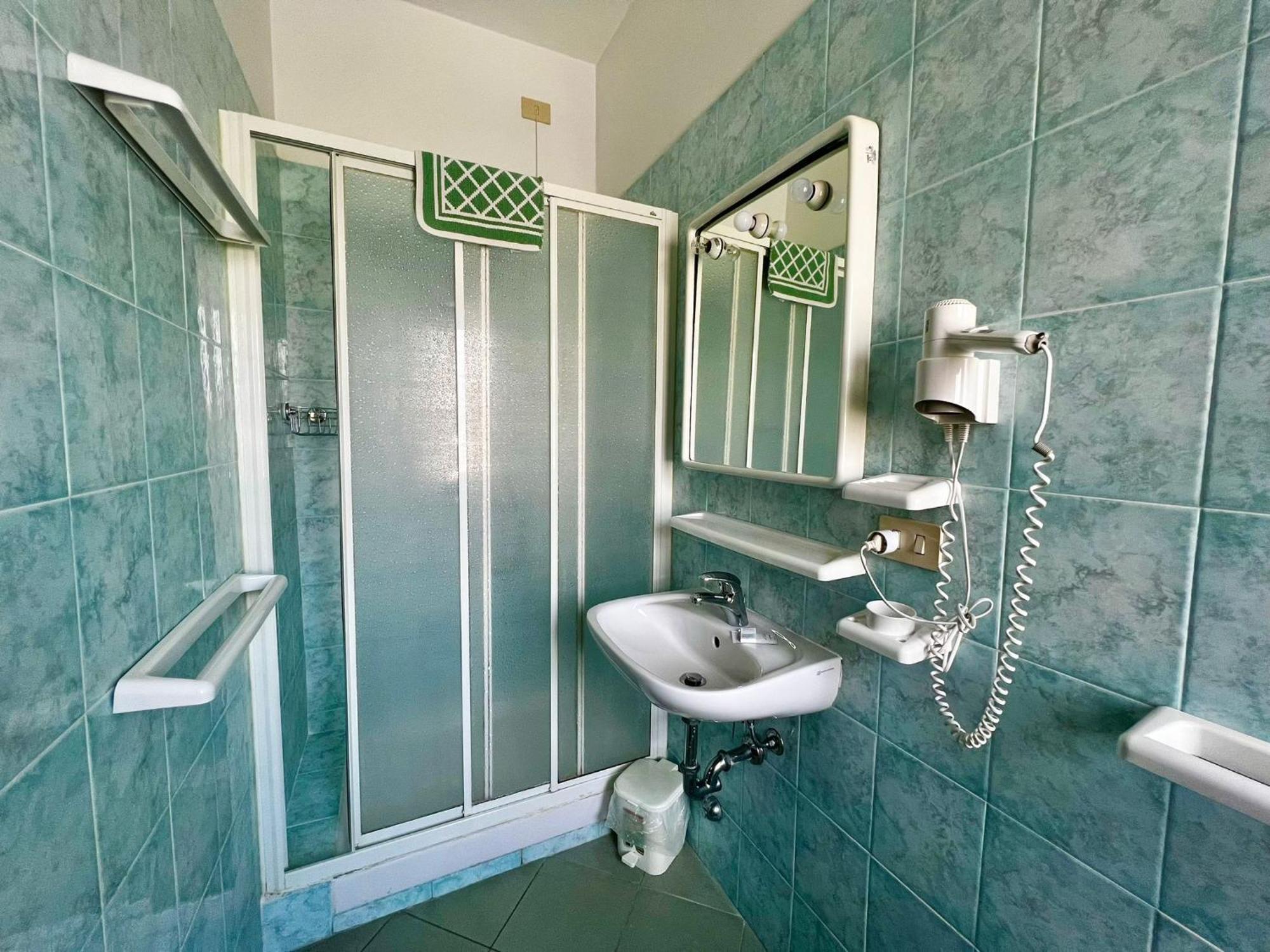 Bed&Breakfast Villa Lorena Forte dei Marmi Exterior photo